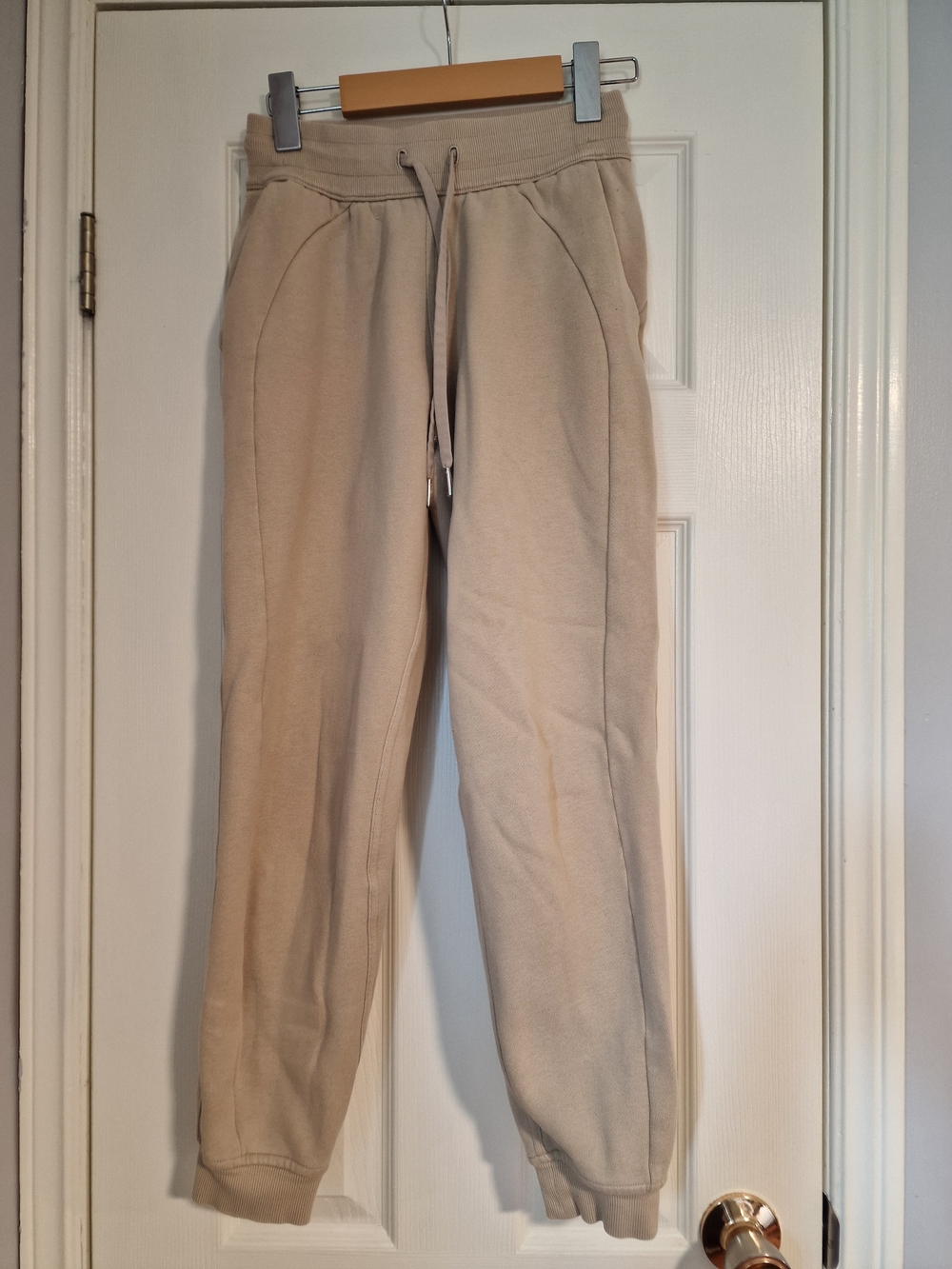 Lululemon Scuba Joggers, Size 2. Tan Colour